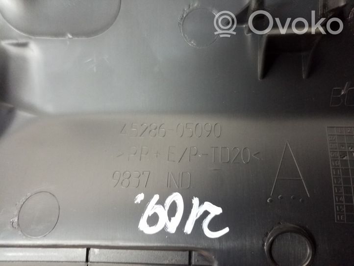 Toyota Avensis T270 Vairo ašies apdaila 4528605090