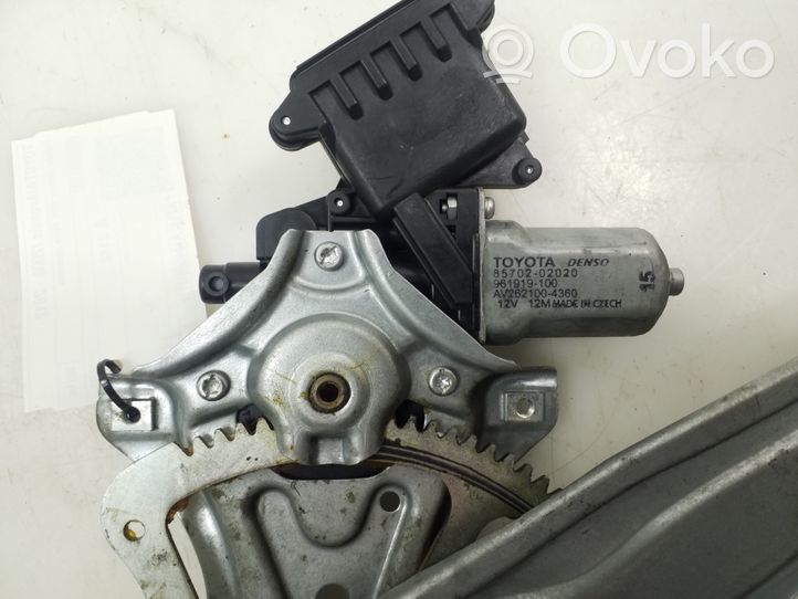 Toyota Avensis T270 Rear window lifting mechanism without motor 6983005130