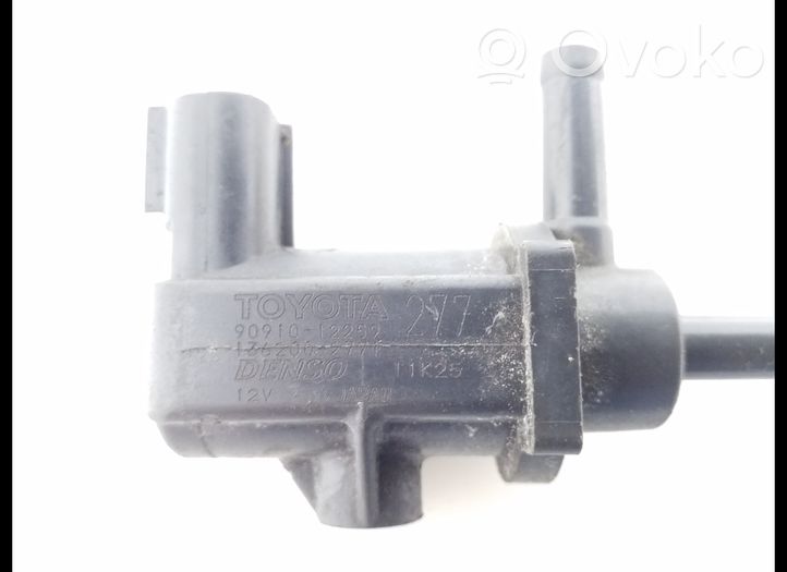 Toyota Prius (XW20) Turboahtimen magneettiventtiili 9091012259