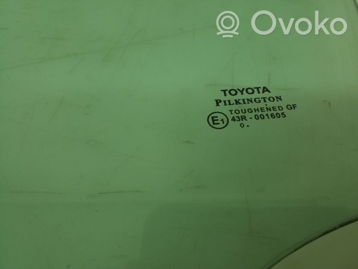 Toyota Avensis T270 Etuoven ikkunalasi, neliovinen malli 6810205050