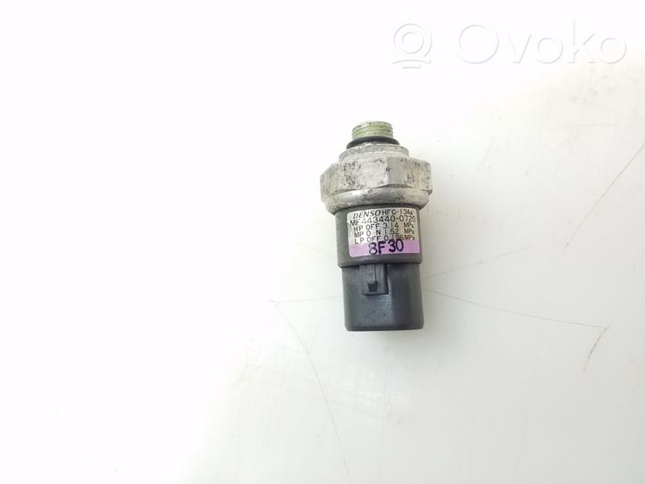 Toyota Corolla E120 E130 Air conditioning (A/C) pressure sensor 