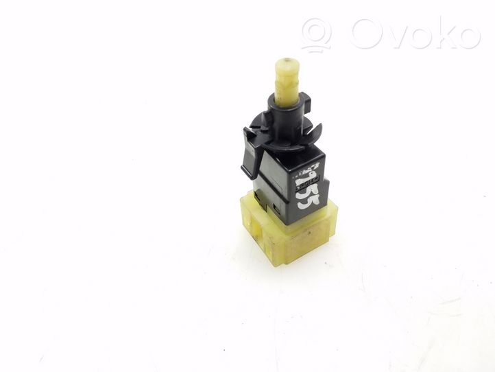 Mercedes-Benz E W210 Interruptor sensor del pedal de freno A0015456409