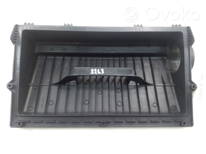 Mercedes-Benz Vito Viano W639 Coperchio scatola del filtro dell’aria A6395280122