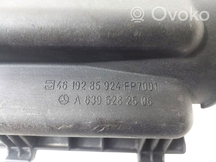 Mercedes-Benz Vito Viano W639 Coperchio scatola del filtro dell’aria A6395280122