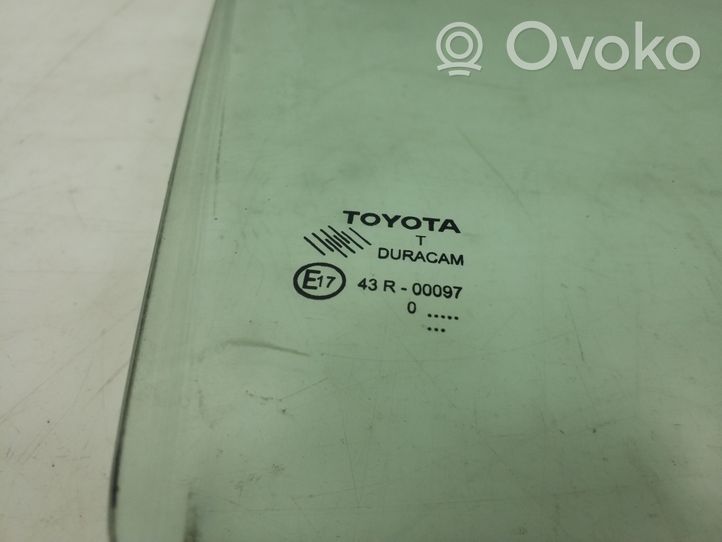 Toyota Verso Szyba drzwi przednich 681010F020