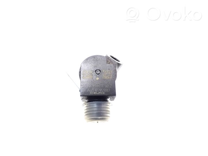 Mercedes-Benz E C207 W207 Injecteur de carburant A6510702887