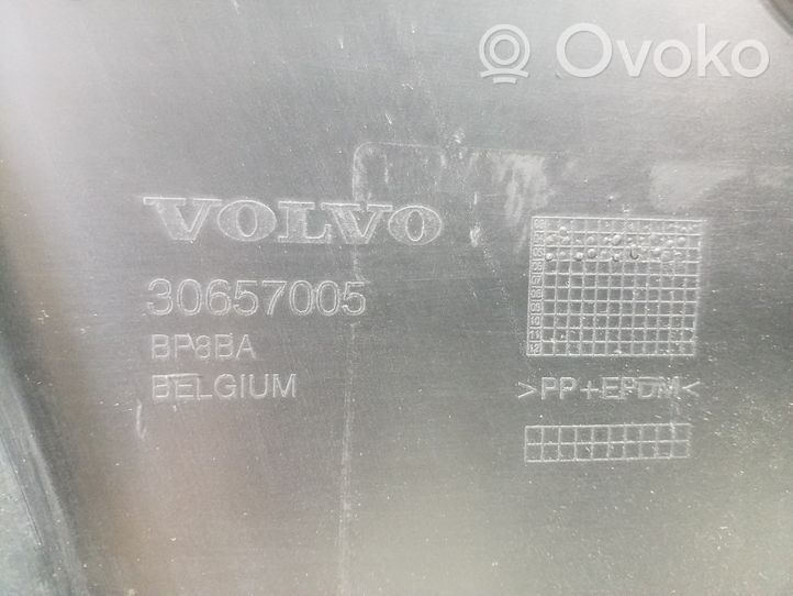 Volvo S40 Zderzak przedni 30657005