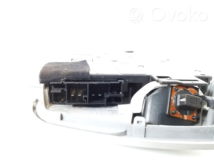 Mercedes-Benz C W203 Illuminazione sedili anteriori A2038208201