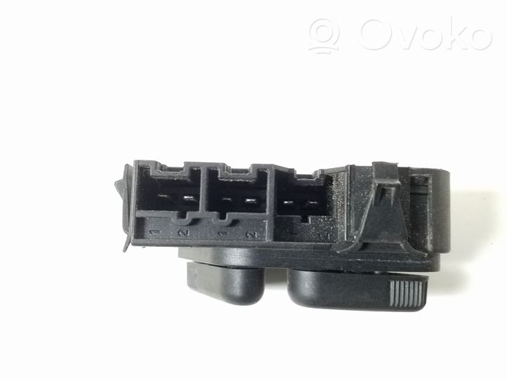 Mercedes-Benz C W203 Seat control switch A2108213851