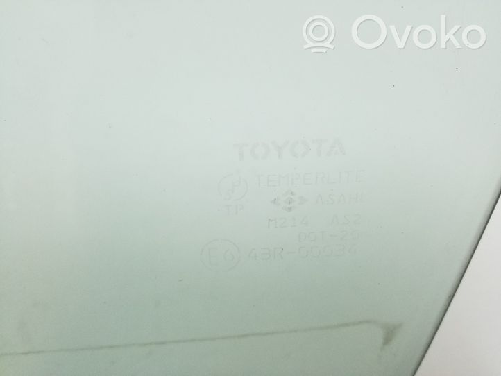 Toyota Avensis Verso Pagrindinis priekinių durų stiklas (dvidurio) 68102-44120