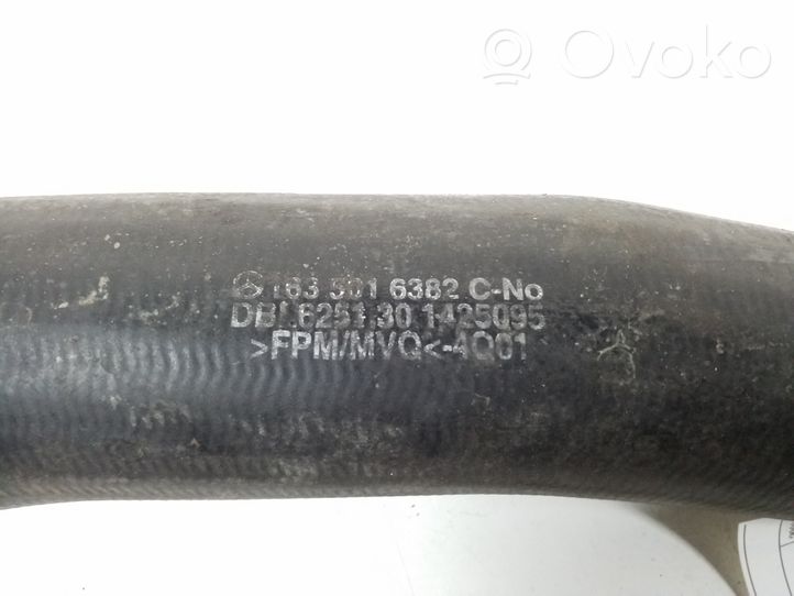 Mercedes-Benz ML W163 Tube d'admission de tuyau de refroidisseur intermédiaire A1635016382