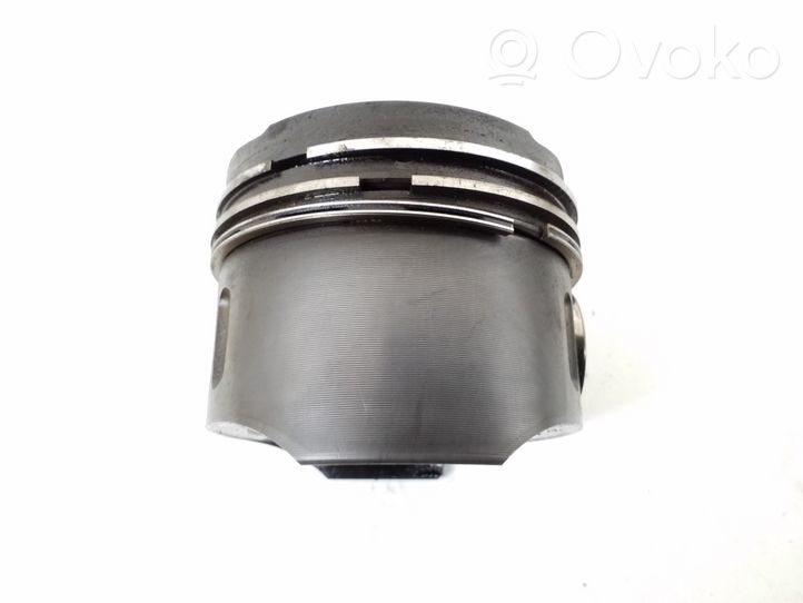 Mercedes-Benz Sprinter W901 W902 W903 W904 Piston avec bielle A6110301117