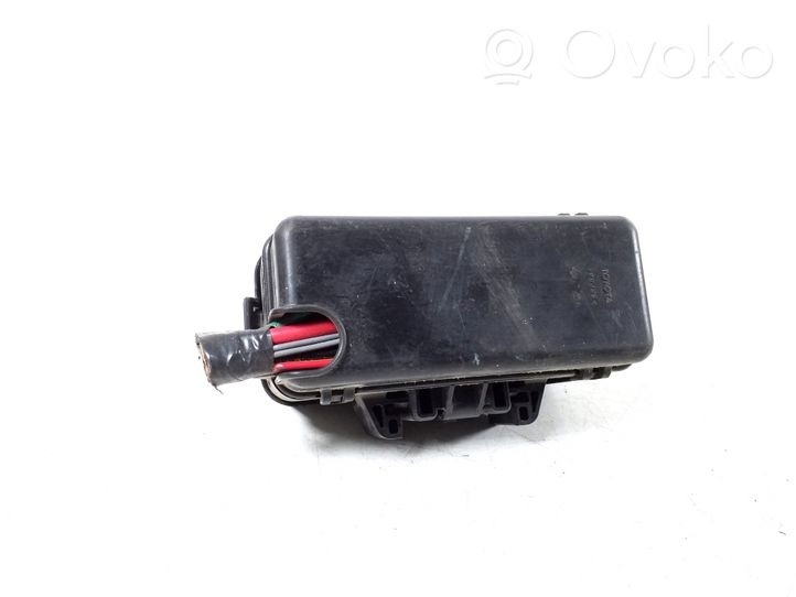 Lexus RX 330 - 350 - 400H Sulakemoduuli 82602-48030