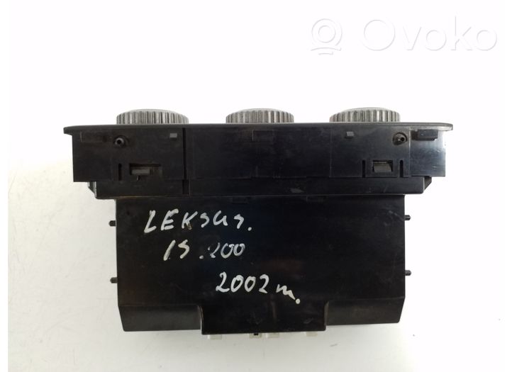 Lexus IS 200-300 Ilmastoinnin ohjainlaite/moduuli 88650-53060