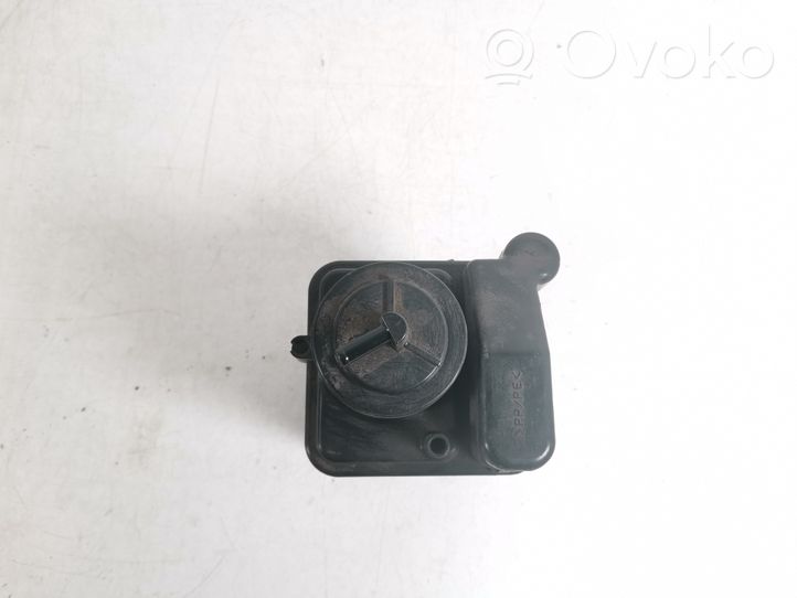 Toyota Corolla Verso E121 Cartouche de vapeur de carburant pour filtre à charbon actif 77704-12490