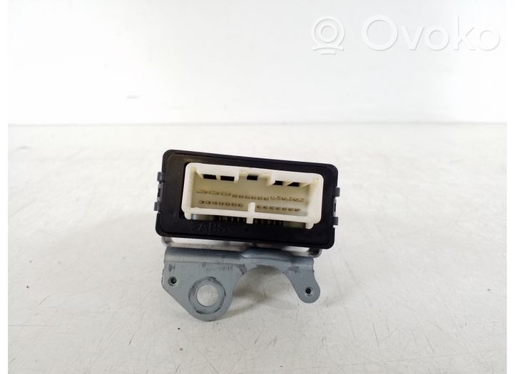 Toyota Auris 150 Relais d'essuie-glace 85940-02040