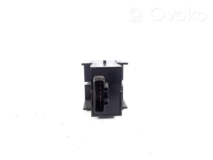 Toyota Corolla E120 E130 Botón interruptor de luz de peligro 84332-02081