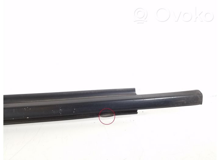 Toyota Corolla E120 E130 Moulure de vitre de la porte avant 75720-12741