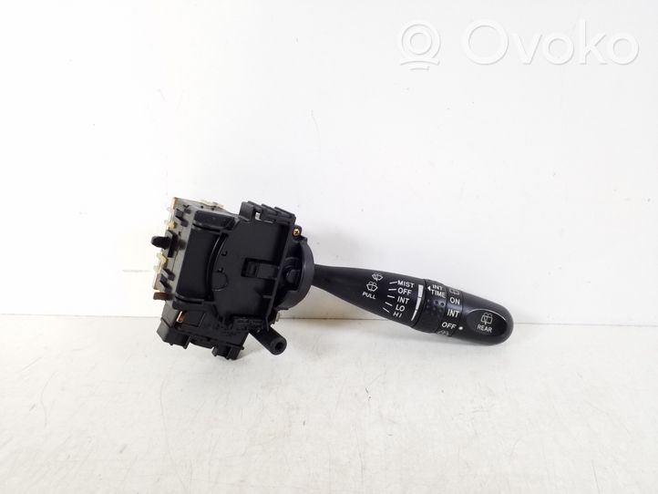 Toyota Corolla E120 E130 Interruptor/palanca de limpiador de luz de giro 84652-02290