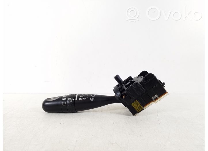 Toyota Corolla E120 E130 Interruptor/palanca de limpiador de luz de giro 84652-02290