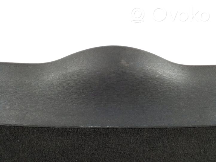 Toyota Avensis T270 Rivestimento portellone 67750-05080