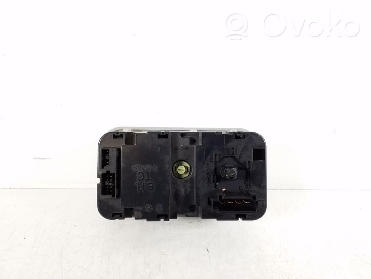 Mercedes-Benz Vito Viano W639 Ilmastoinnin ohjainlaite/moduuli A6398300685