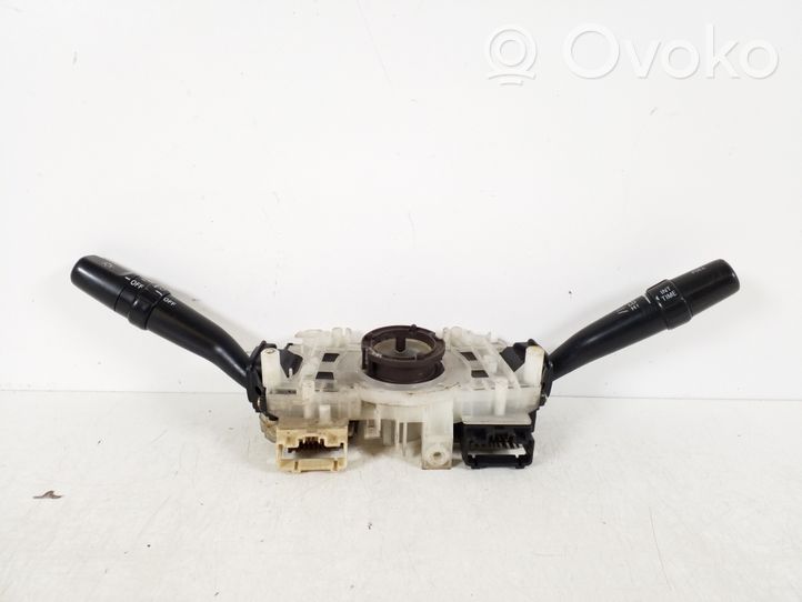 Toyota Camry Leva/interruttore dell’indicatore di direzione e tergicristallo 84310-33520