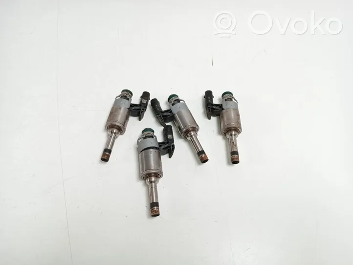 Volkswagen PASSAT B8 Fuel injector 04E906036AF