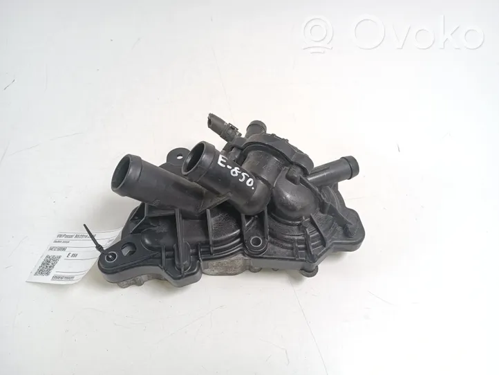 Volkswagen PASSAT B8 Water pump 04E121600BG