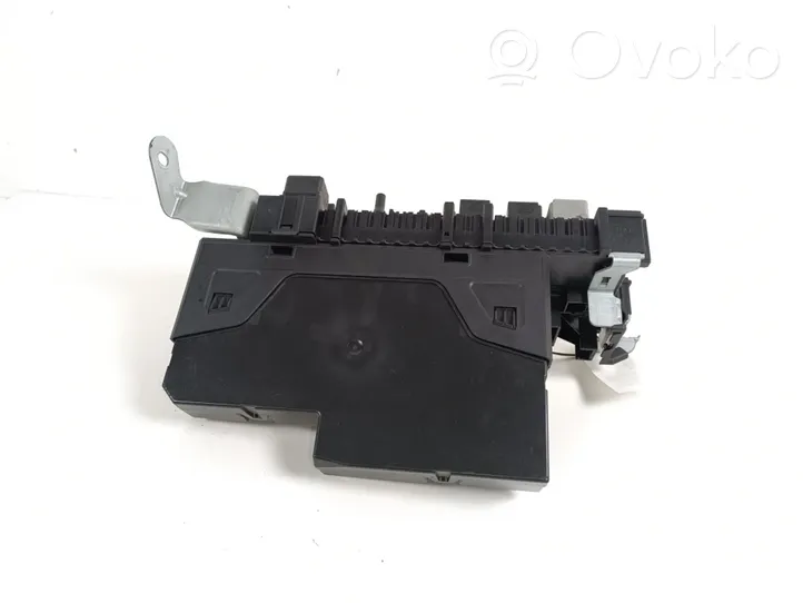 Mercedes-Benz CLS C218 X218 Module de fusibles A2129009922