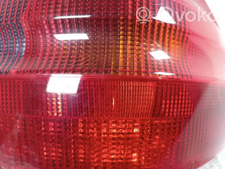 Mercedes-Benz SL R230 Lampa tylna A2308200264