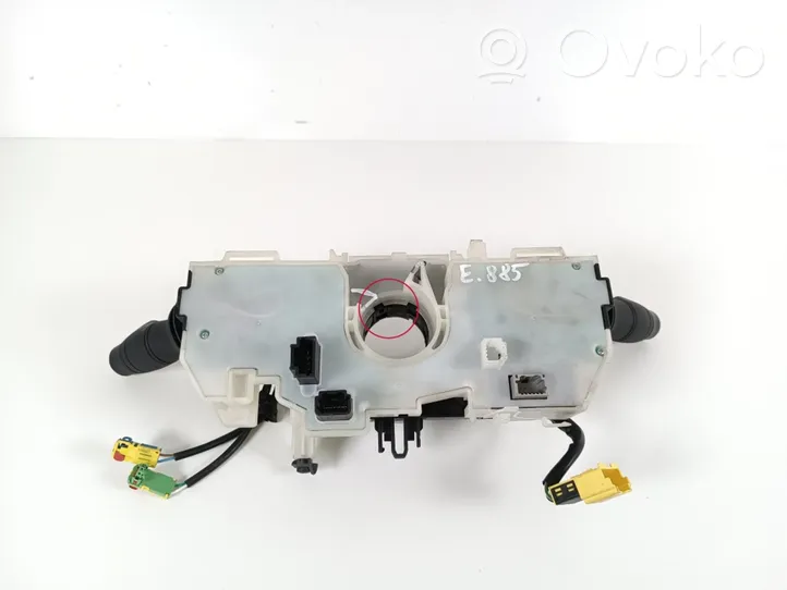 Renault Megane III Leva/interruttore dell’indicatore di direzione e tergicristallo 255670042R