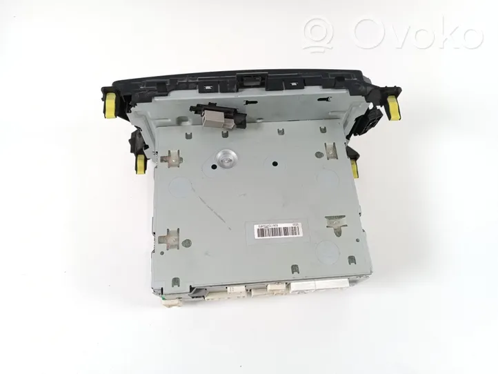 Toyota Yaris Panel / Radioodtwarzacz CD/DVD/GPS 86140-0D220