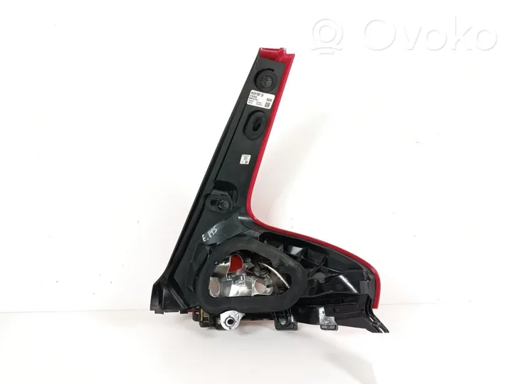 Volvo V40 Lampa tylna 31395844