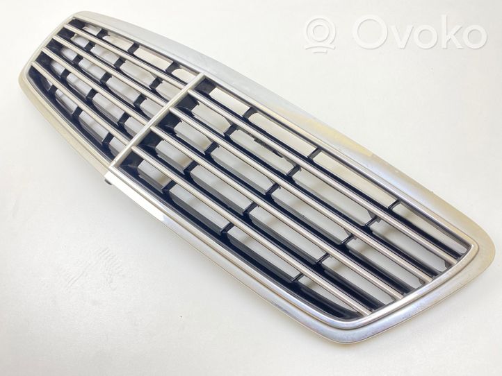 Mercedes-Benz C W203 Grille de calandre avant A2038800183