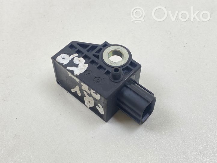 Honda CR-V Airbagsensor Crashsensor Drucksensor 5WK43786