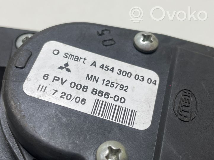 Mitsubishi Colt Pedale dell’acceleratore A4543000304