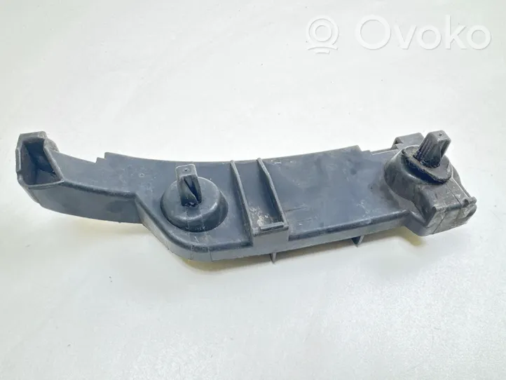 Toyota Corolla Verso E121 Support de pare-chocs arrière 498H