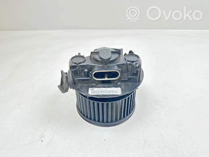 Nissan Note (E11) Ventola riscaldamento/ventilatore abitacolo F667217D