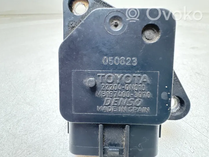 Toyota Avensis T250 Przepływomierz masowy powietrza MAF 222040N010