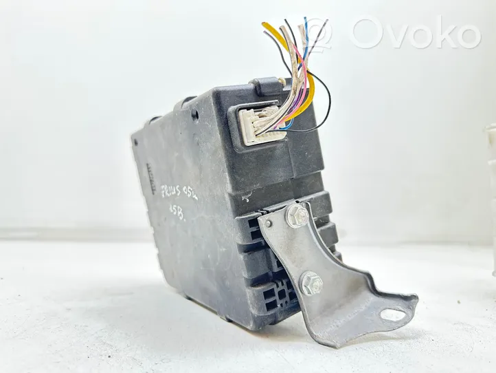 Toyota Prius (XW20) Module de frein de stationnement 8968047010