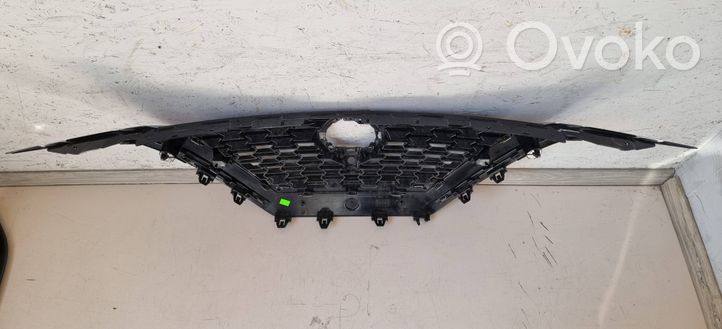 Nissan Qashqai J12 Griglia anteriore 623106UA