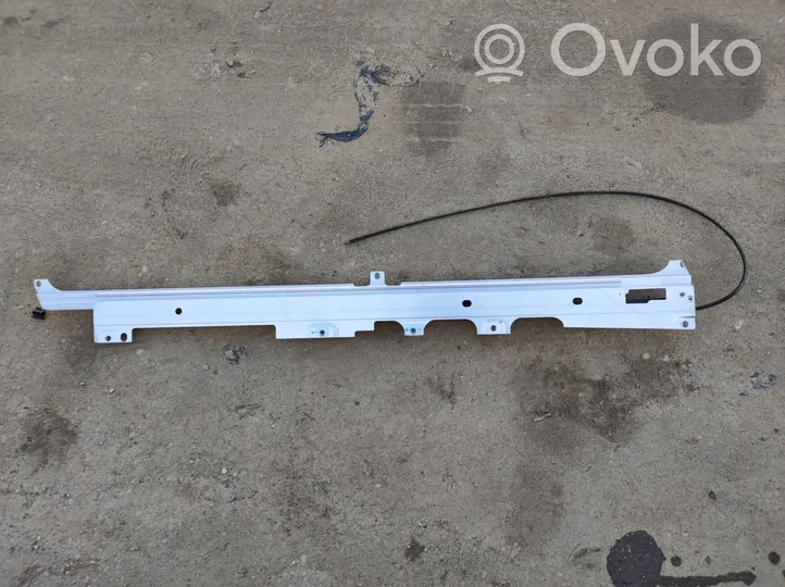 Mercedes-Benz GLE AMG (W166 - C292) Rear seat guide rail 1727532