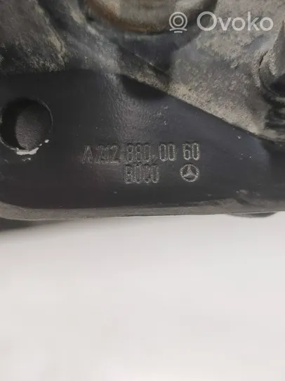 Mercedes-Benz C W204 Anello/gancio chiusura/serratura del vano motore/cofano A2128800060