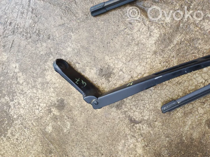 Audi Q7 4L Windshield/front glass wiper blade 178832