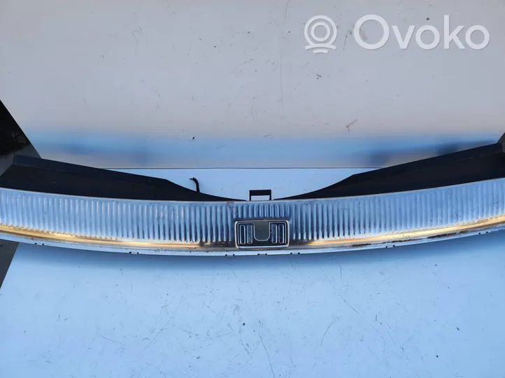 Audi Q7 4L Wiper trim 9687798077