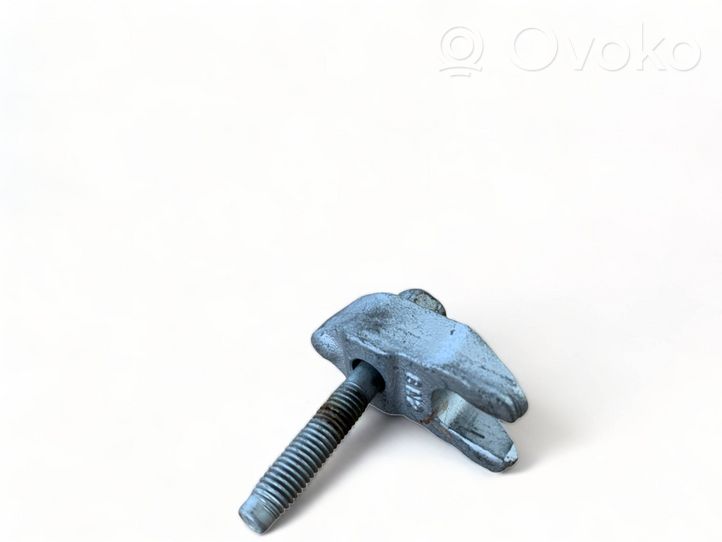 Opel Antara Fuel Injector clamp holder 