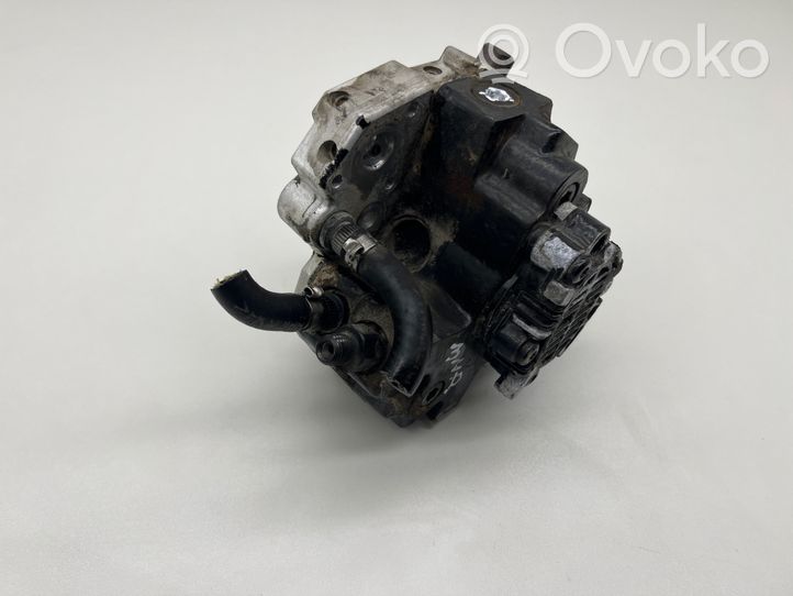 Volvo XC70 Pompe d'injection de carburant à haute pression 8689590