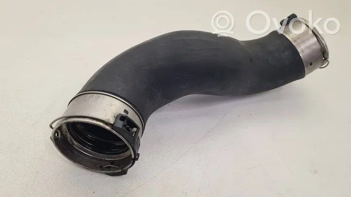 BMW 5 F10 F11 Tube d'admission de tuyau de refroidisseur intermédiaire 8516509