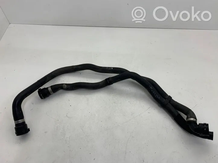 BMW 1 E81 E87 Tubo flessibile del liquido di raffreddamento del motore 9124076